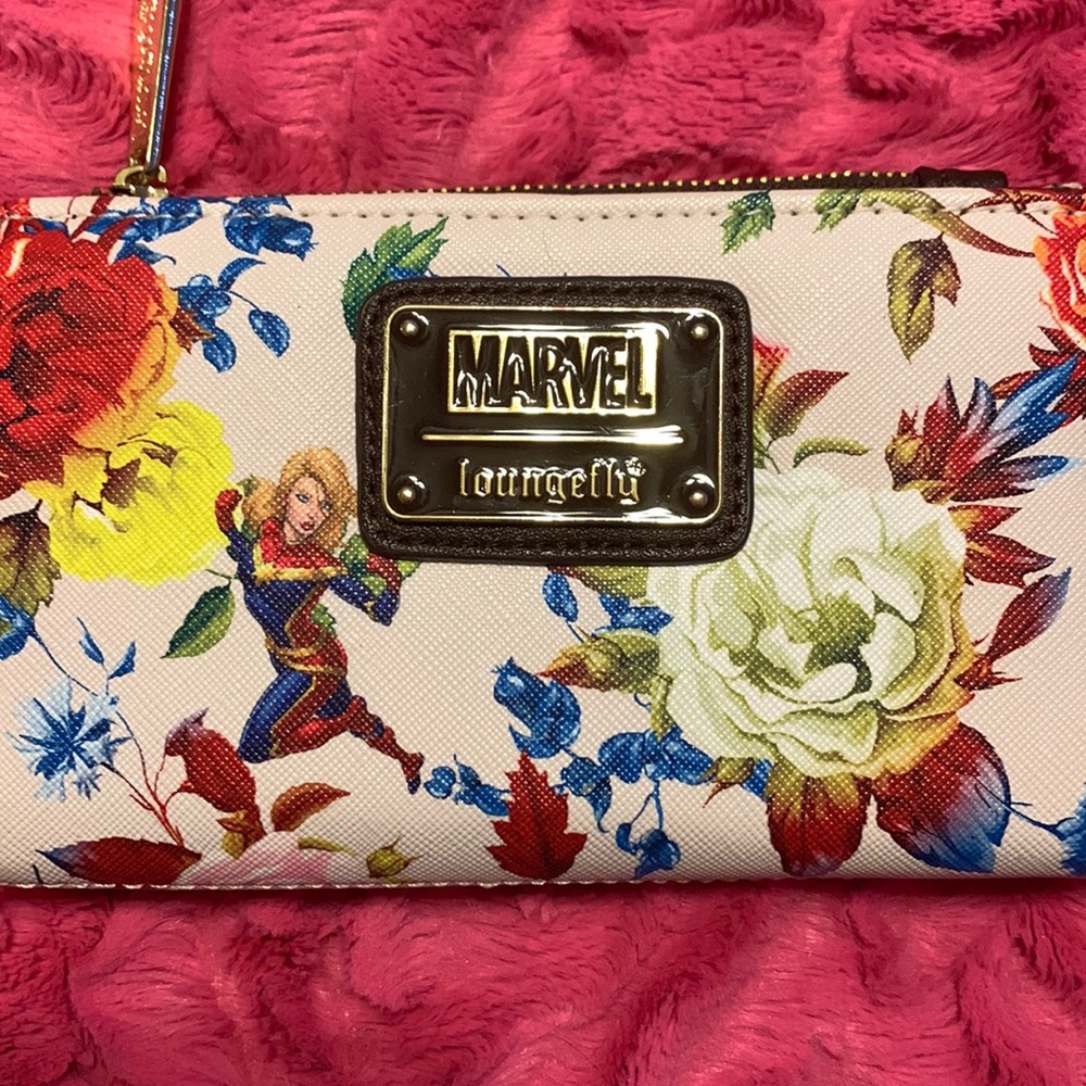 Captain marvel wallet